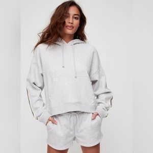 TNA COZY SWEATSHORTS ARITZIA